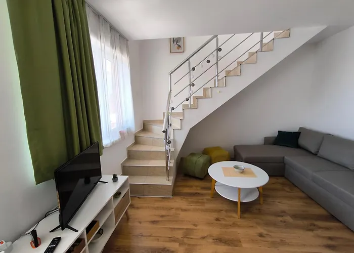 Sunny Cozy With A Pool * 써니비치