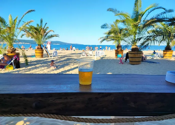 Sunny Cozy With A Pool *